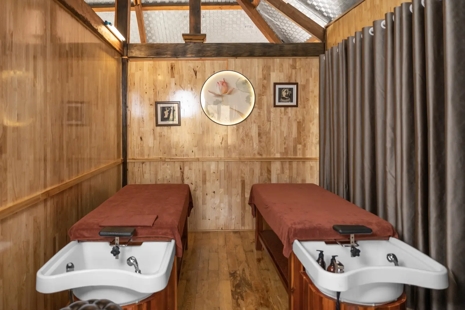 Massage & Spa